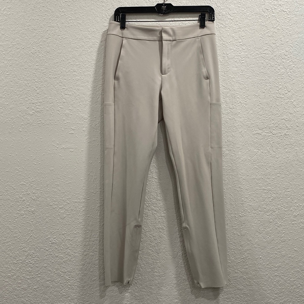 Athleta Stellar Trouser Dress Pants Size 8 Tan Khaki Comfortable Side Pockets